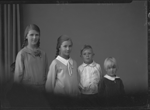 Studio portrait of the Jensen children, Kalgoorlie