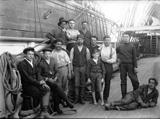 Deckhands, Sailing Ship c1905 006693pd