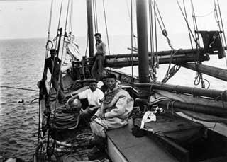 Pearl Diver 1910 courtesy Royal WA Historical Society 003987d