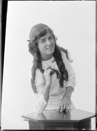 Effie Fellows ca 1915
